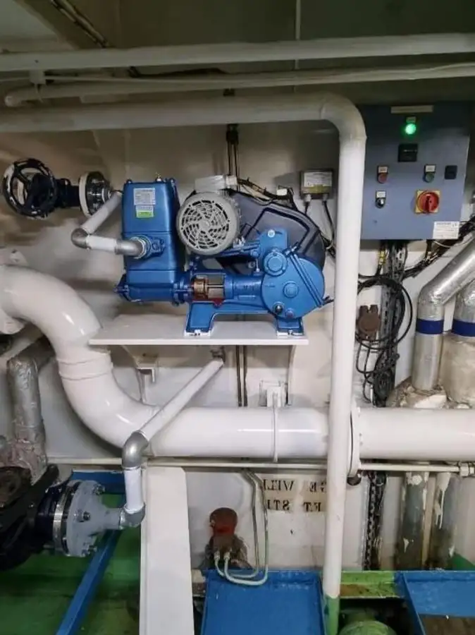 Tankowiec do przewozu ropy/chemikaliów na sprzedaż