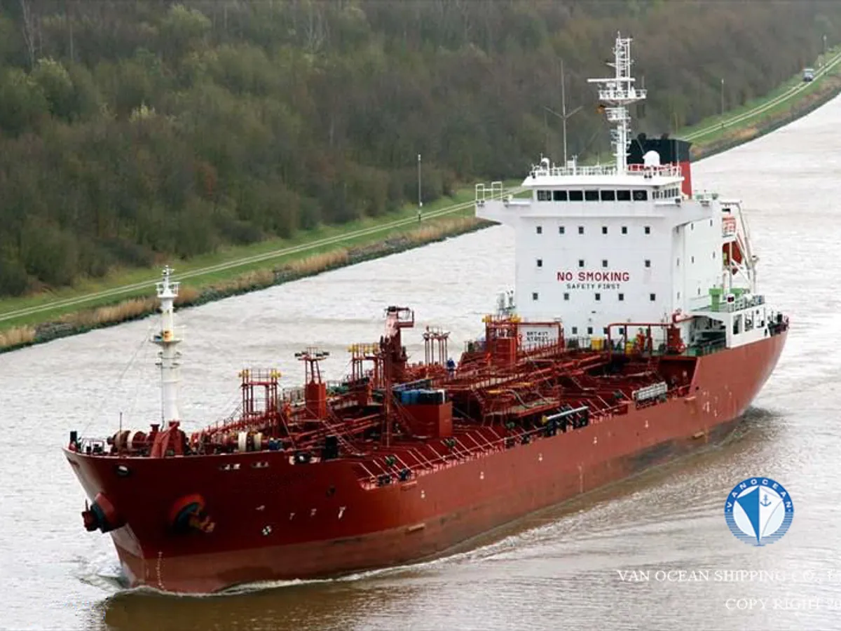 Tankowiec do przewozu ropy/chemikaliów na sprzedaż