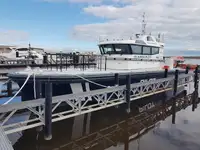 Łódź pilotująca na sprzedaż