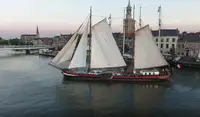 Pływający hotel na sprzedaż