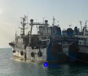 Duży trawler mrożący na sprzedaż