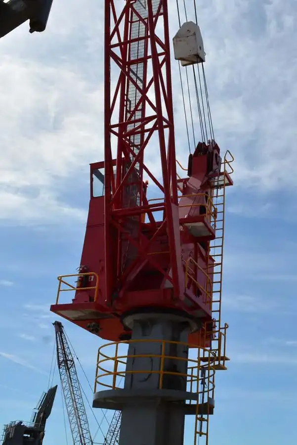 Tankowiec LNG na sprzedaż