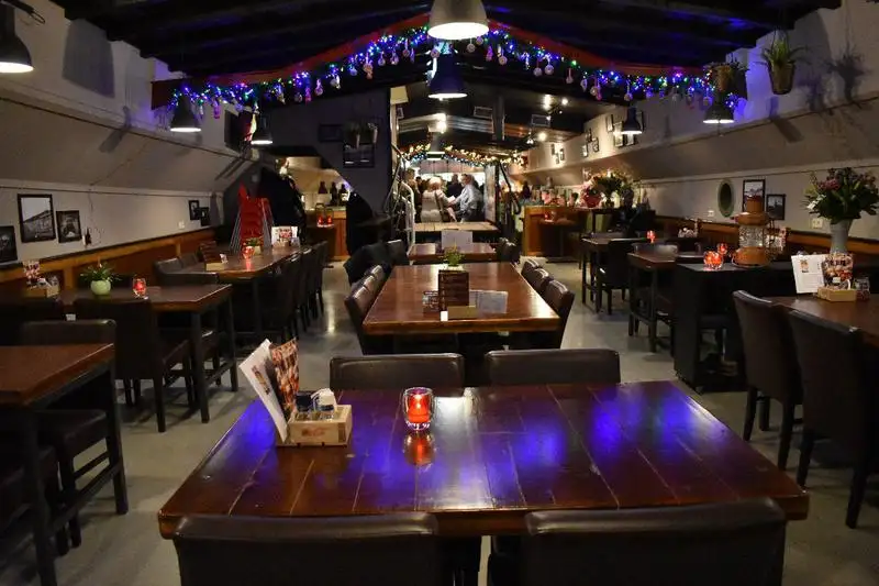 Statek-restauracja na sprzedaż
