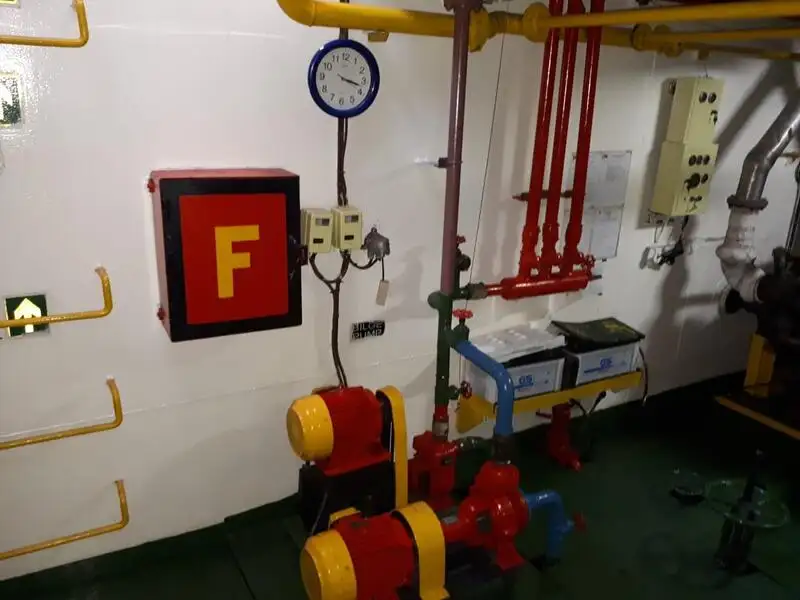 Tankowiec do przewozu ropy/chemikaliów na sprzedaż