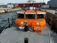 Statek załogowy na sprzedaż