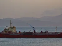 Tankowiec do przewozu ropy/chemikaliów na sprzedaż