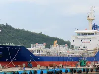 Tankowiec do przewozu ropy/chemikaliów na sprzedaż