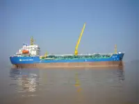 Tankowiec do przewozu ropy/chemikaliów na sprzedaż