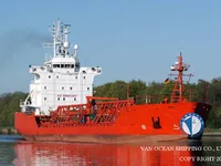 Tankowiec do przewozu ropy/chemikaliów na sprzedaż