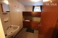 Pływający hotel na sprzedaż