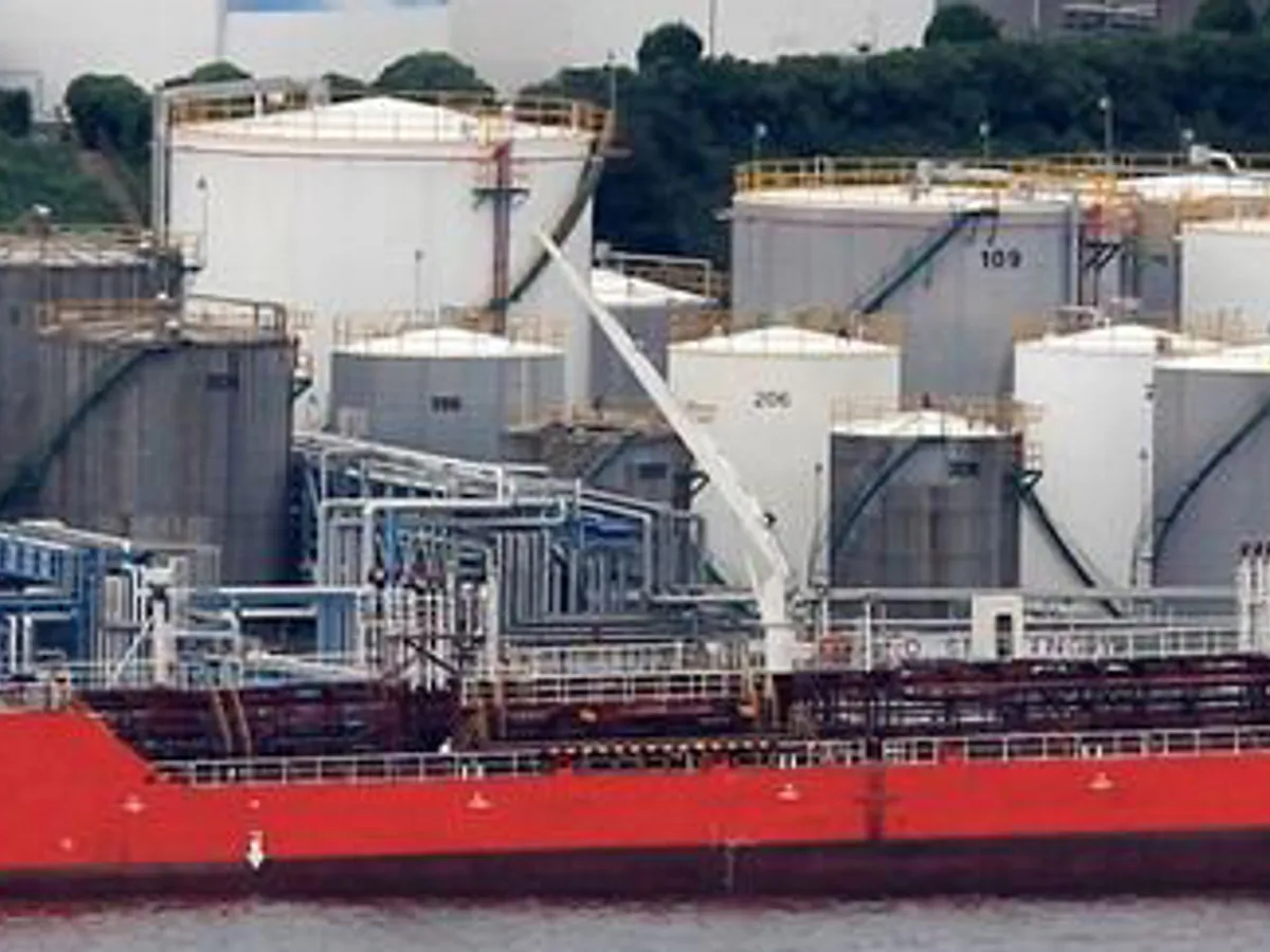 Tankowiec do przewozu ropy/chemikaliów na sprzedaż