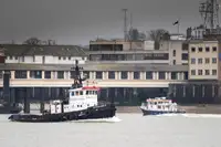 Łódź holownicza na sprzedaż