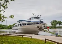 Statek wycieczkowy na sprzedaż