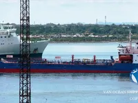 Tankowiec do przewozu ropy/chemikaliów na sprzedaż