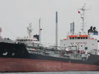 Tankowiec do przewozu ropy/chemikaliów na sprzedaż