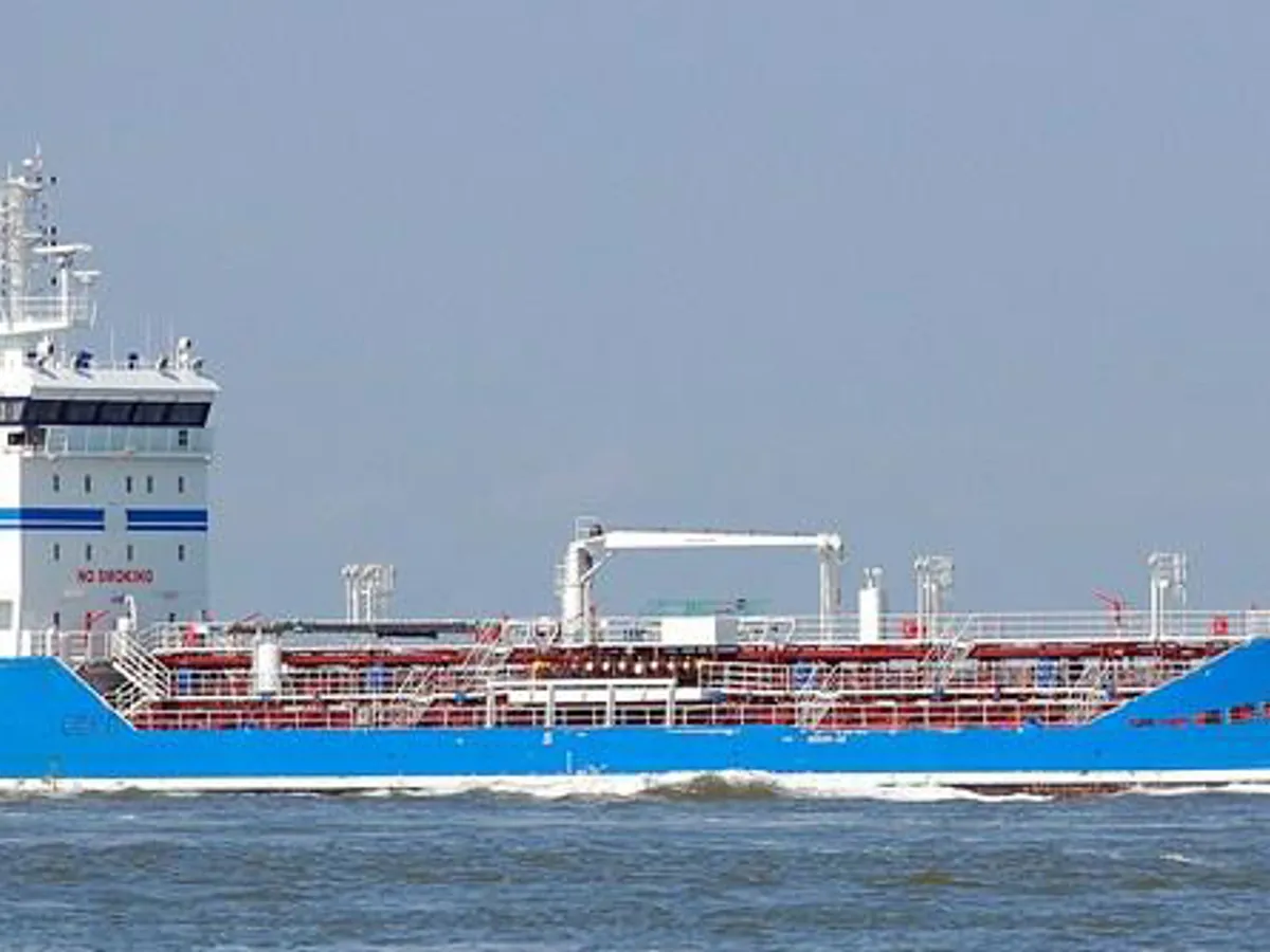Tankowiec do przewozu ropy/chemikaliów na sprzedaż