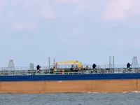 Tankowiec do przewozu ropy/chemikaliów na sprzedaż