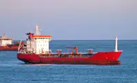 Oil/Chemical tanker na sprzedaż