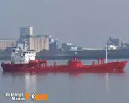 Tankowiec do przewozu ropy/chemikaliów na sprzedaż