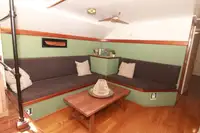 Pływający hotel na sprzedaż