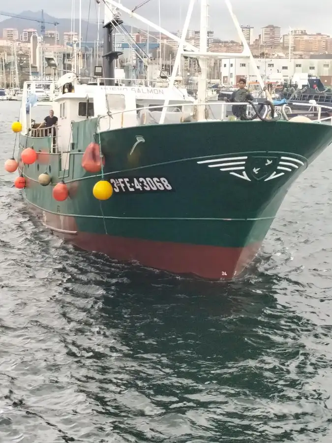 Trawler na sprzedaż