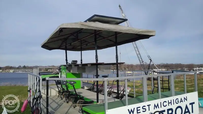 Statek kontenerowy na sprzedaż