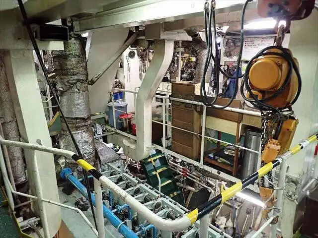 Tankowiec do przewozu ropy/chemikaliów na sprzedaż