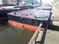 Ponton na sprzedaż
