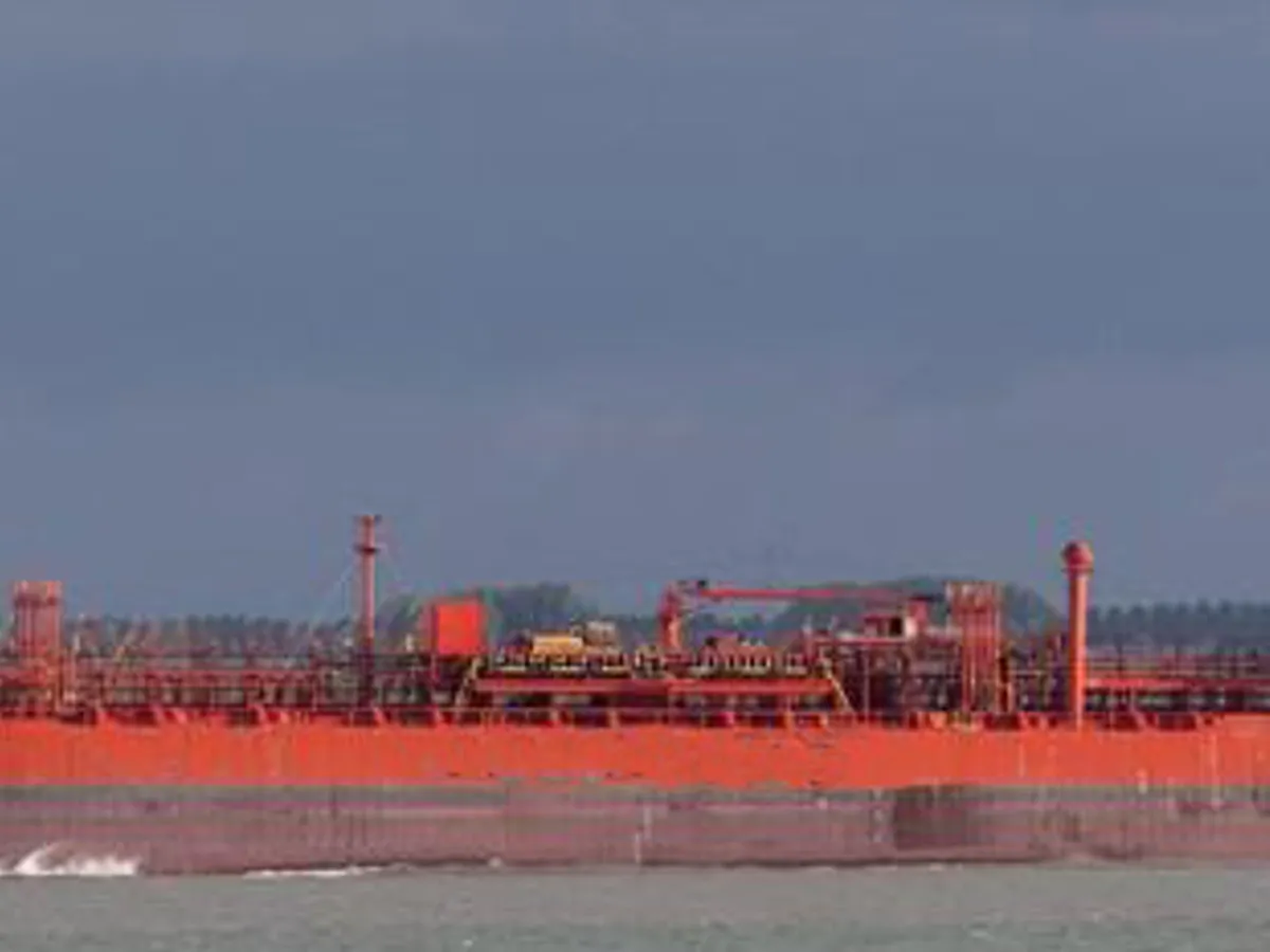 Tankowiec do przewozu ropy/chemikaliów na sprzedaż