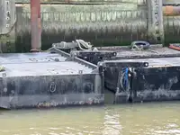 Ponton na sprzedaż