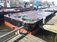 Ponton na sprzedaż