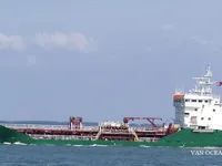 Tankowiec do przewozu ropy/chemikaliów na sprzedaż