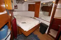 Statek badawczy na sprzedaż