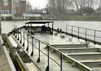 Ponton na sprzedaż
