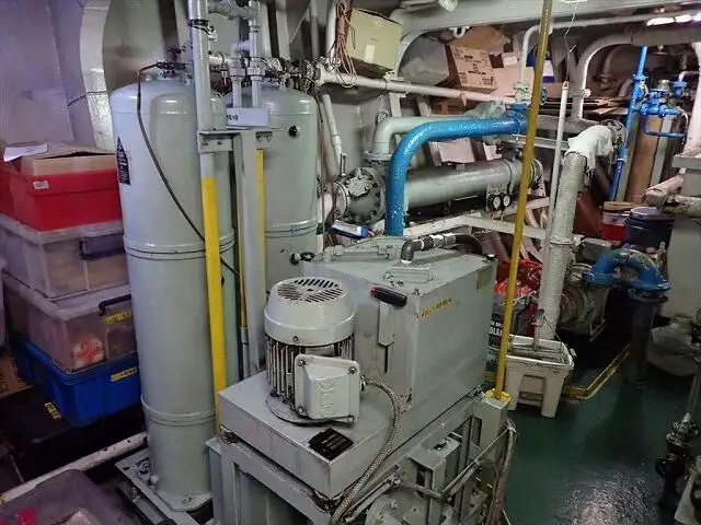 Tankowiec do przewozu ropy/chemikaliów na sprzedaż