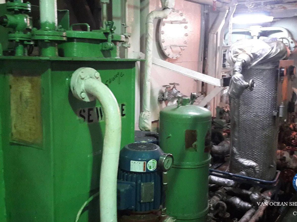 Tankowiec do przewozu ropy/chemikaliów na sprzedaż
