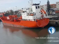 Tankowiec do przewozu ropy/chemikaliów na sprzedaż