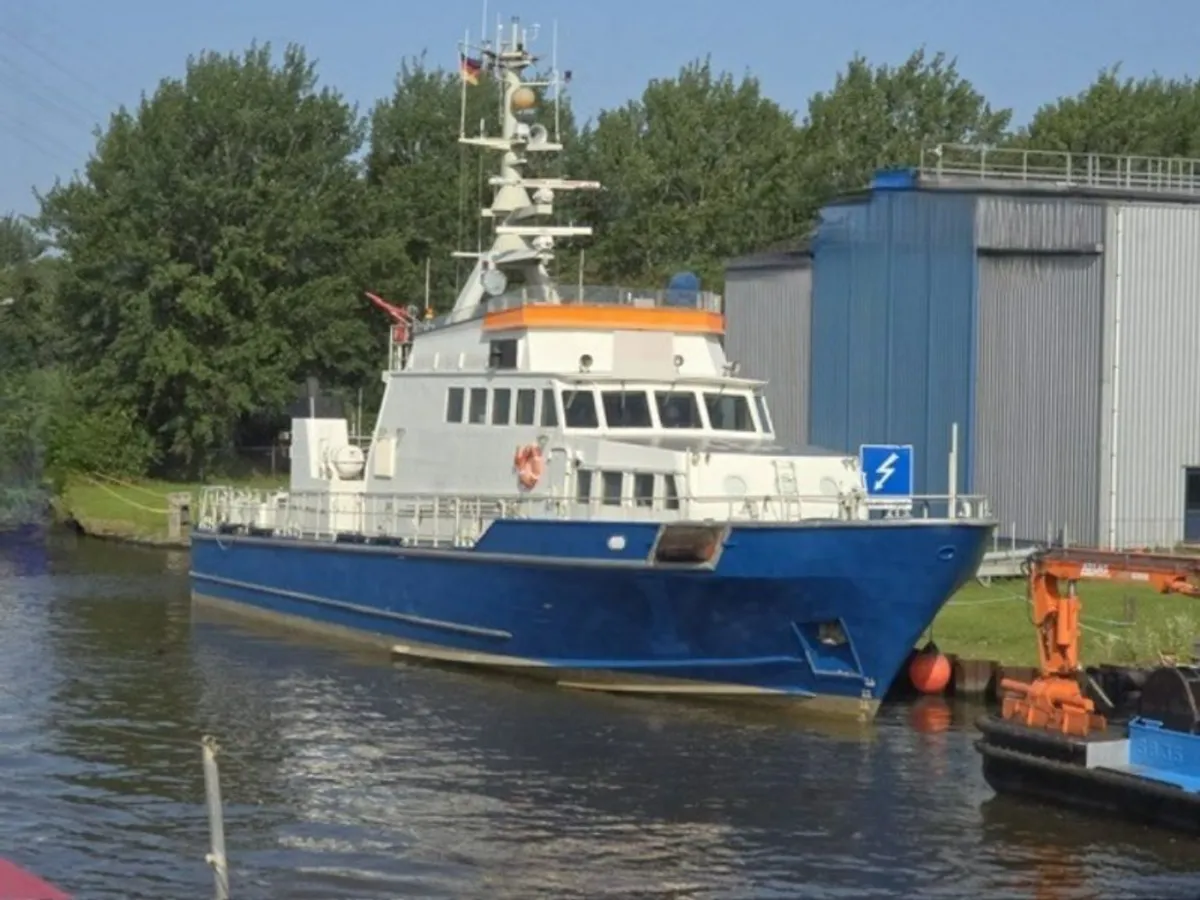 Łódź patrolowa na sprzedaż
