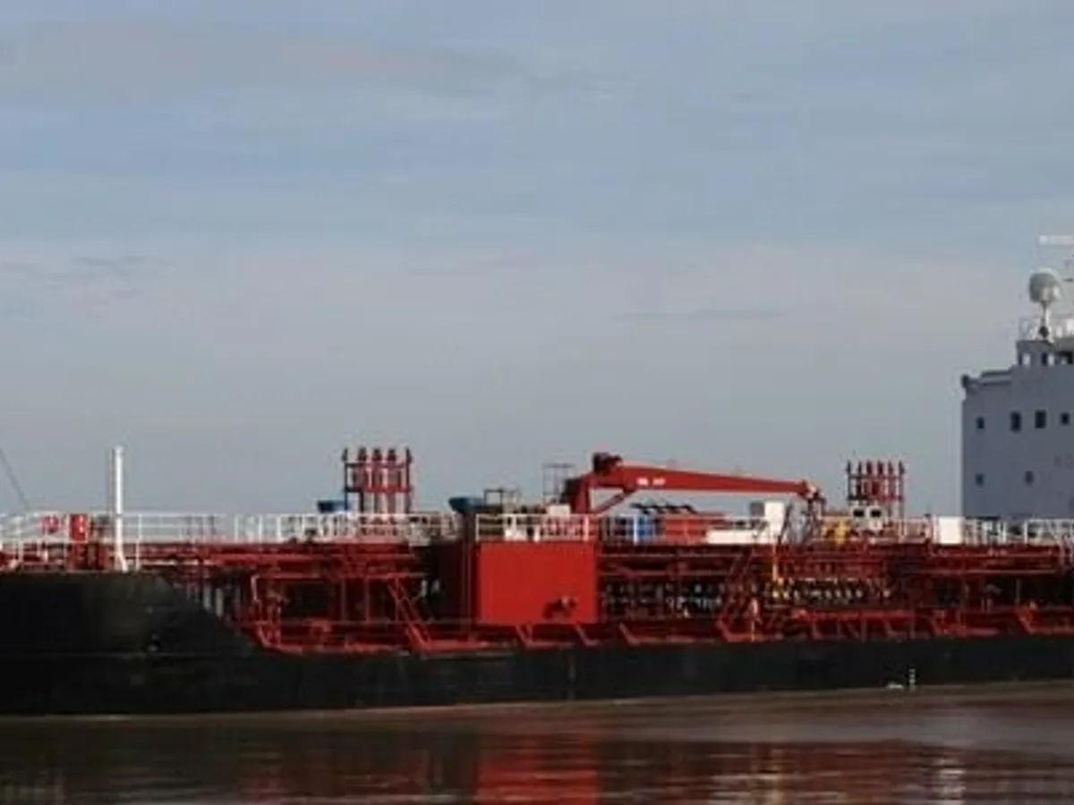 Tankowiec do przewozu ropy/chemikaliów na sprzedaż
