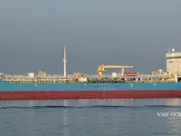 Tankowiec do przewozu ropy/chemikaliów na sprzedaż