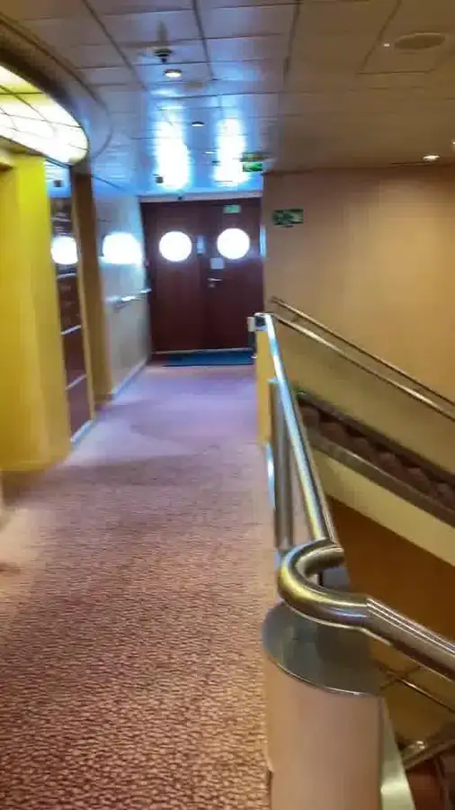 Statek wycieczkowy na sprzedaż