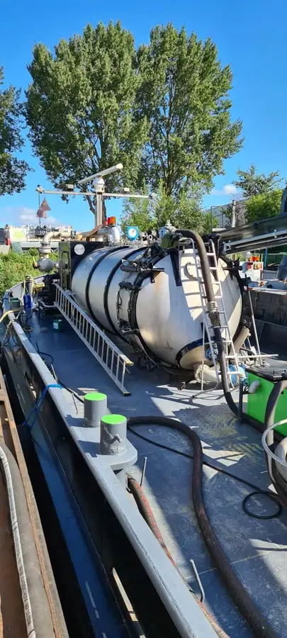 Tankowiec do przewozu ropy/chemikaliów na sprzedaż