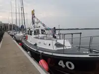 Łódź pilotująca na sprzedaż
