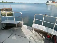 Statek załogowy na sprzedaż