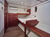 Pływający hotel na sprzedaż