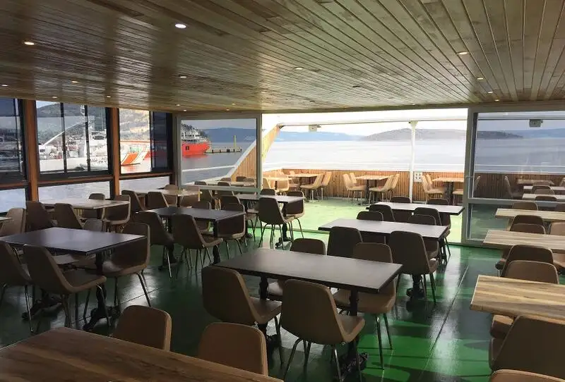 Statek-restauracja na sprzedaż