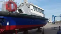 Statek załogowy na sprzedaż