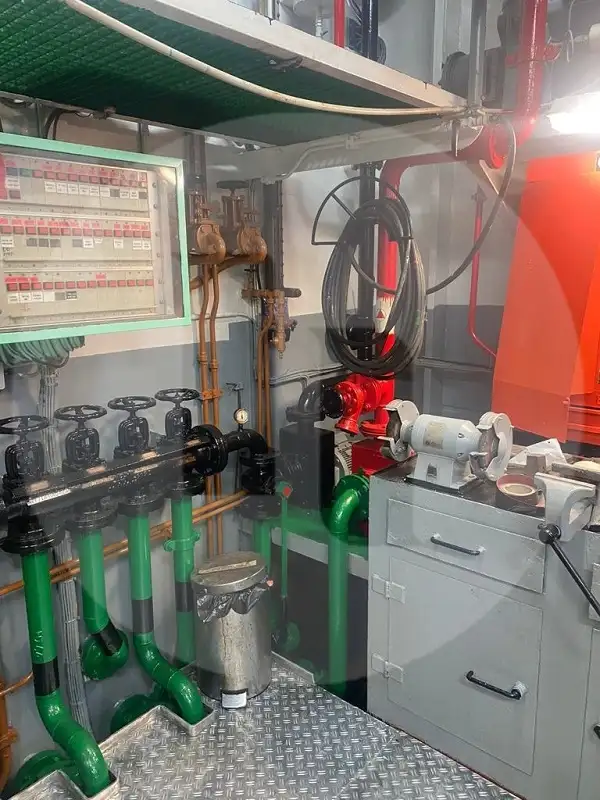 Tankowiec do przewozu ropy/chemikaliów na sprzedaż