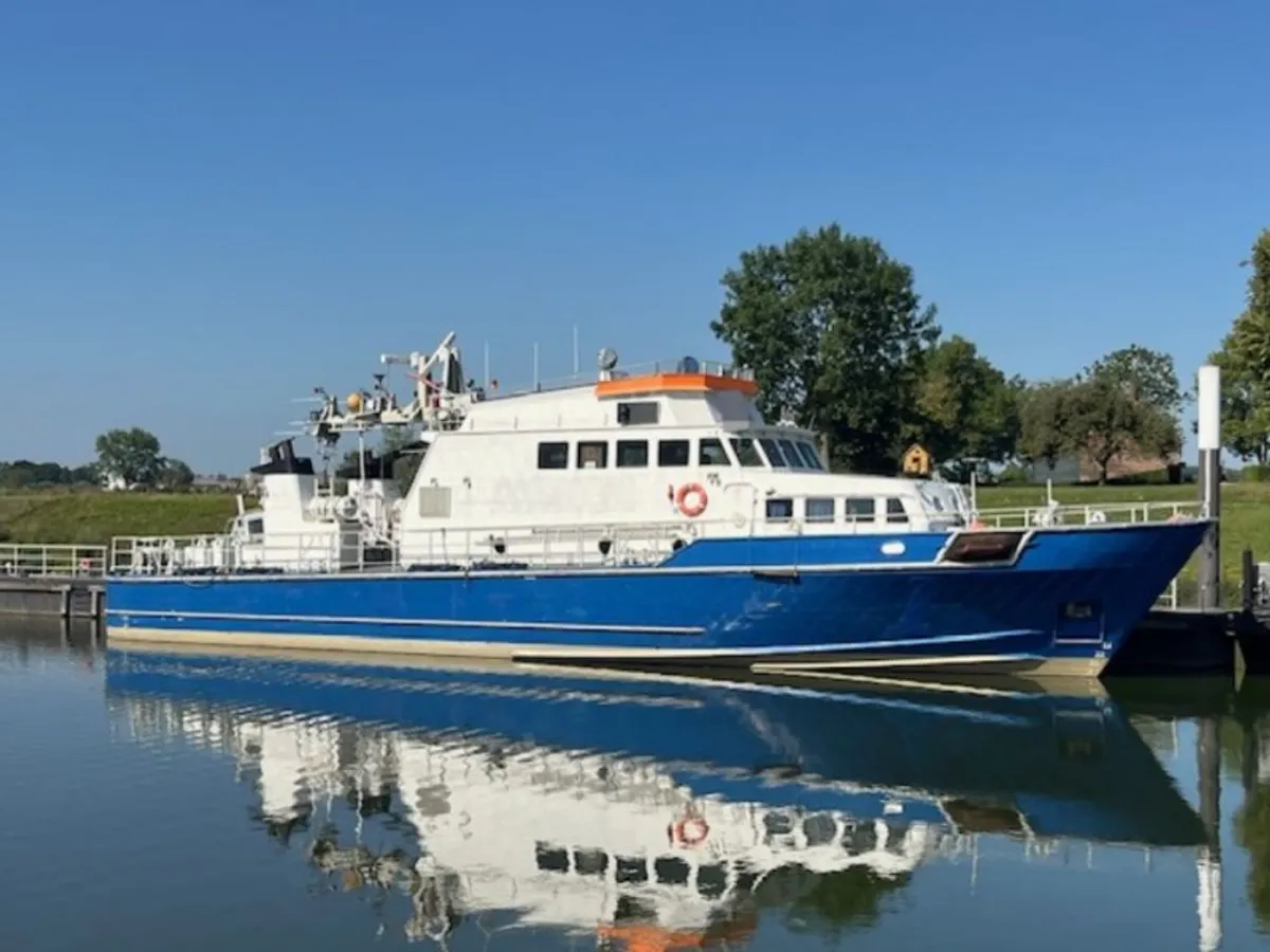 Łódź patrolowa na sprzedaż