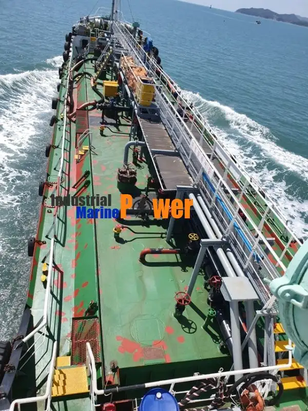 Tankowiec do przewozu ropy/chemikaliów na sprzedaż